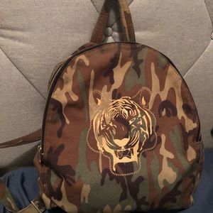 Camo back pack